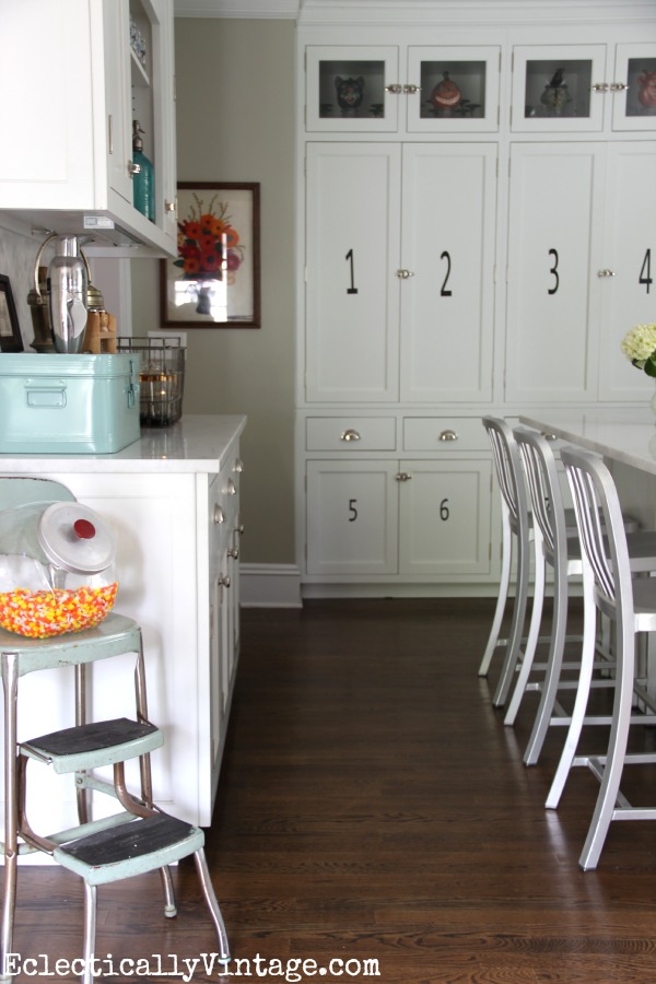 I love this white kitchen - the perfect blend of vintage style and modern kellyelko.com 