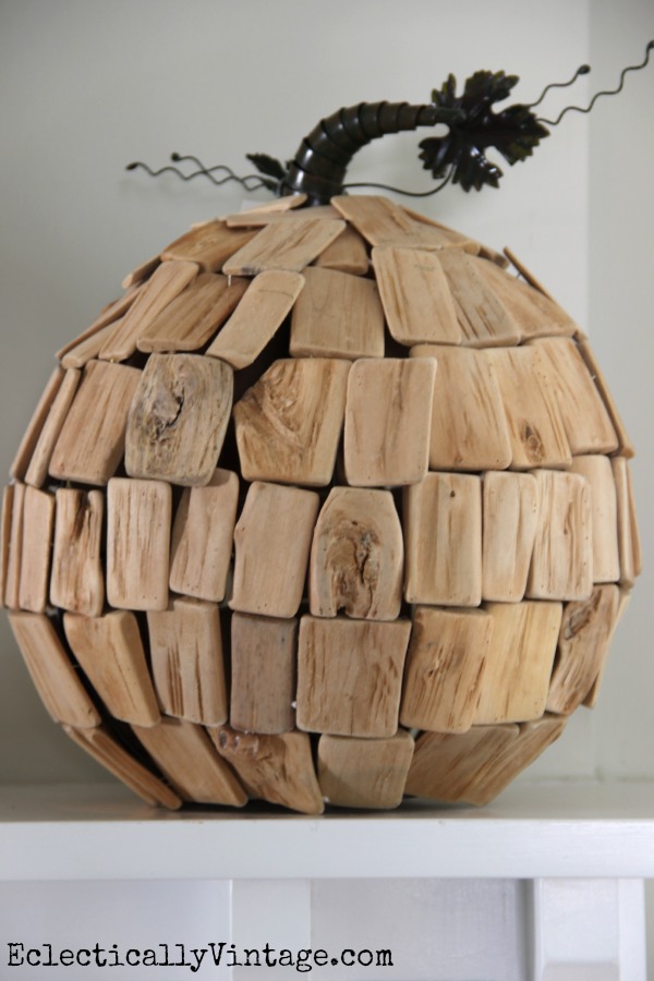 How cute is this driftwood pumpkin! kellyelko.com