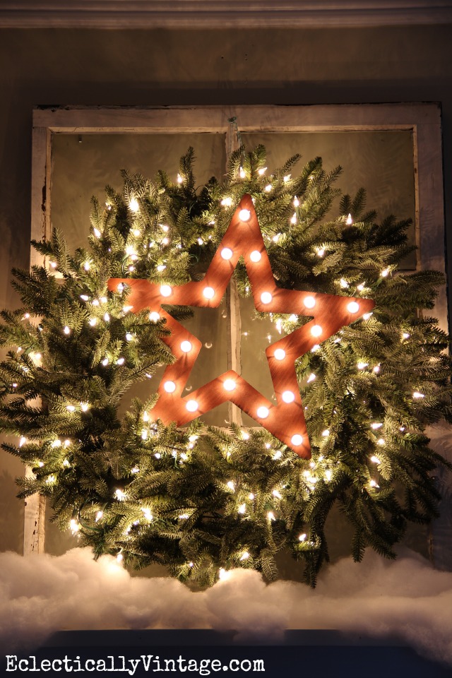 Christmas Wreath Decorating Ideas - see this wreath styled 3 ways - love the star marquee! kellyelko.com