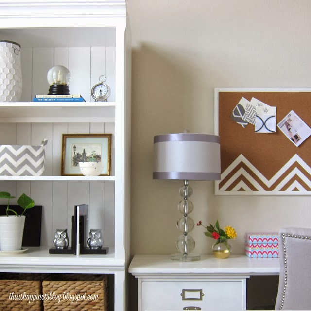 Love this home office and that chevron bulletin board kellyelko.com