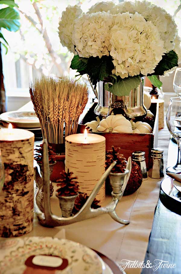 Festive fall centerpiece - perfect for Thanksgiving kellyelko.com