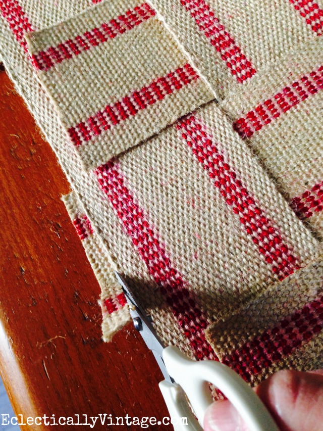 Make a no sew table runner from jute webbing kellyelko.com