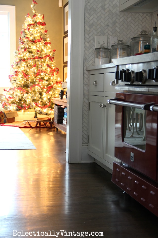 Burlap Garland Christmas Tree - Kelly Elko