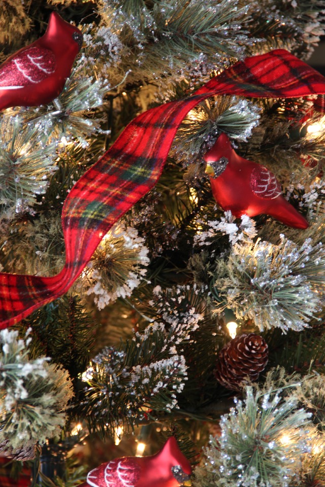 Snowberry cardinals and red plaid Christmas tree - this tree is gorgeous! kellyelko.com