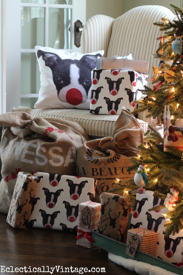 Did you know you can make your own customized pillow and gift wrap! Love the cute little Boston Terrier kellyelko.com