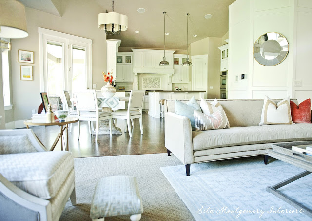 Beautiful home tour - love the open floor plan from family room to kitchen kellyelko.com