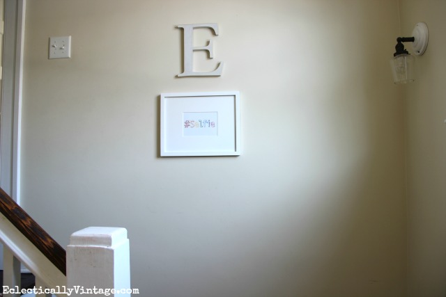 How to hang a gallery wall kellyelko.com #DamageFreeDIY