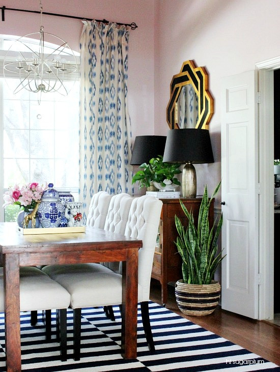 Eclectic Home Tour of Hi Sugarplum Blog - love this bold dining room with a fun red ceiling! kellyelko.com