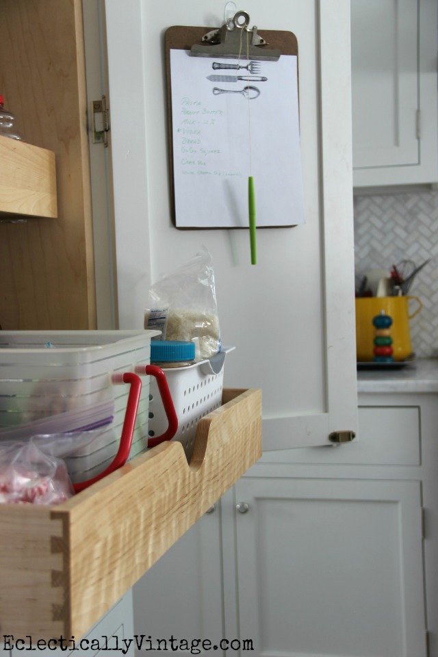 Love this clipboard grocery list inside the pantry - just one idea to get organized kellyelko.com #DamageFreeDIY