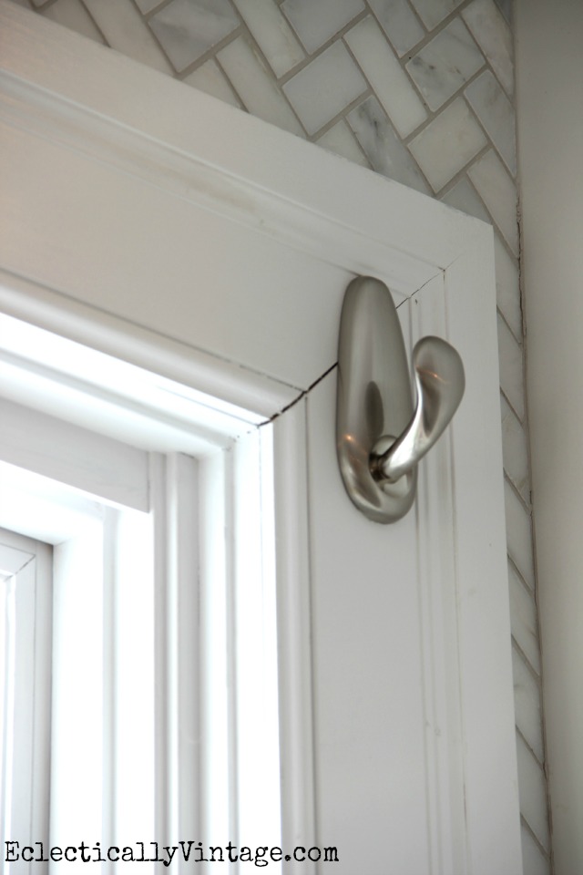 I love using Command hooks to hang window treatments!  This one is so cute kellyelko.com