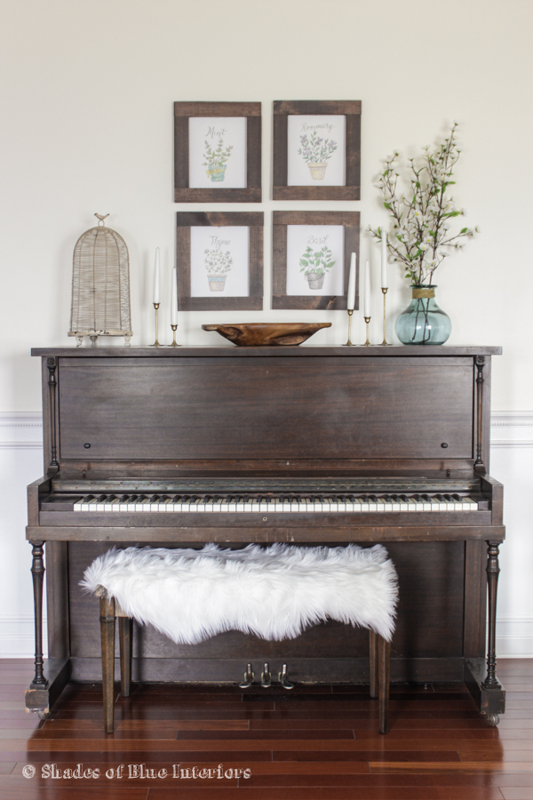 Love this old piano and the display around it kellyelko.com