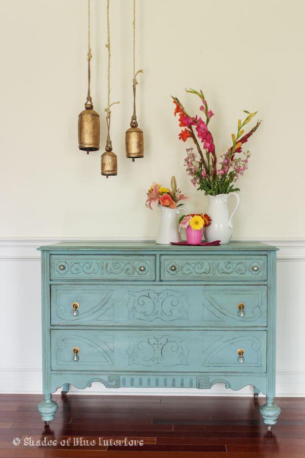 Vintage dresser updated with blue kellyelko.com