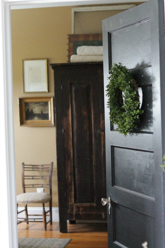 Black interior door adds drama to any home kellyelko.com