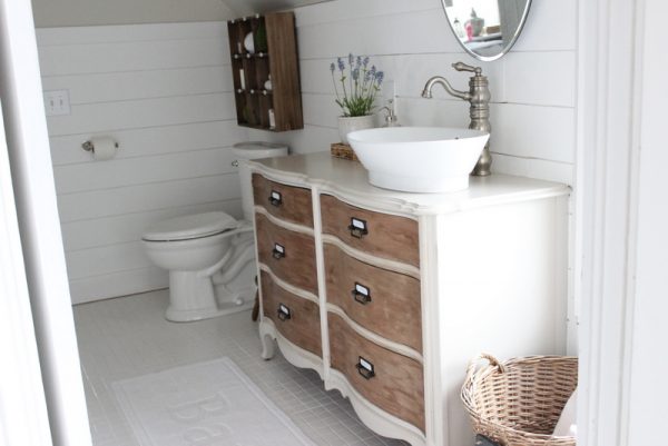 Turn a dresser into a bathroom vanity - love the two tone color kellyelko.com