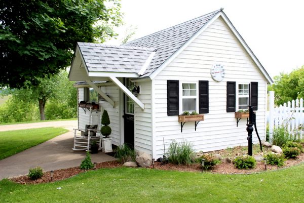 Garage turned guest house - you have to see the gorgeous inside kellyelko.com