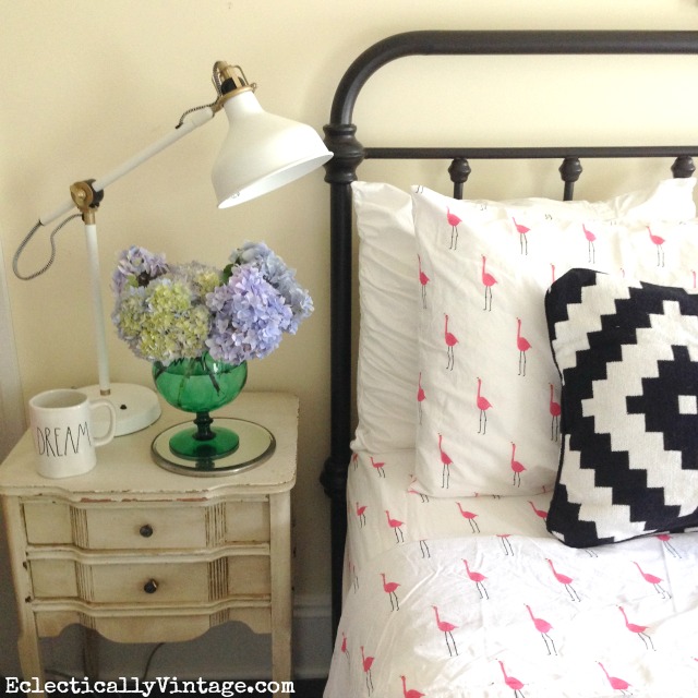 How cute are these pink flamingo sheets - love everything about this guest bedroom! kellyelko.com