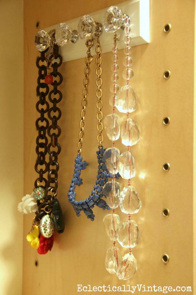 Love this jewelry hanger - perfect for hanging necklaces or scarves kellyelko.com