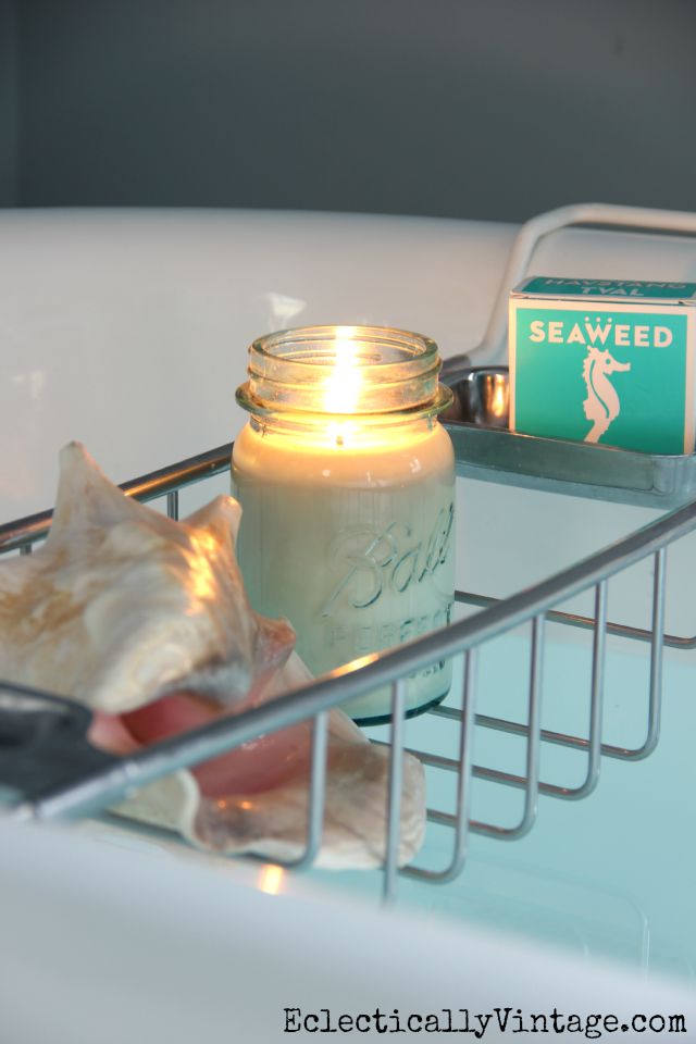 Cute mason jar candle - smells heavenly kellyelko.com