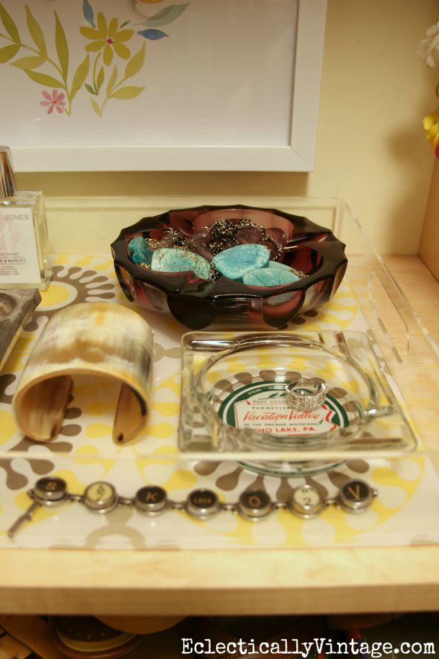 Love how she displays her jewelry in vintage ashtrays kellyelko.com