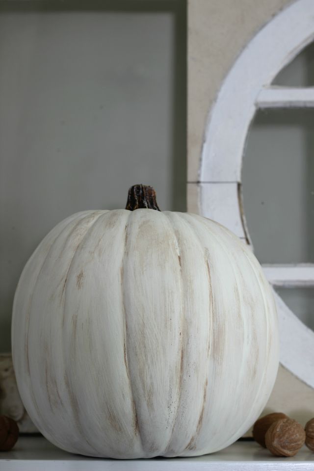 How to make a fake plastic pumpkin look realistic kellyelko.com