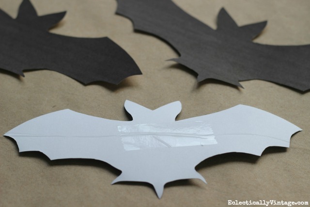 Make a DIY bat banner with these free printables kellyelko.com