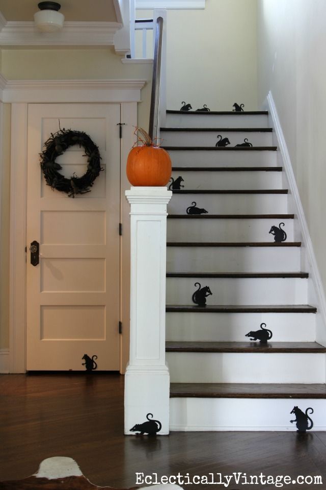 Halloween Rat Staircase - how fun is this and I LOVE the DIY spider wreath! kellyelko.com