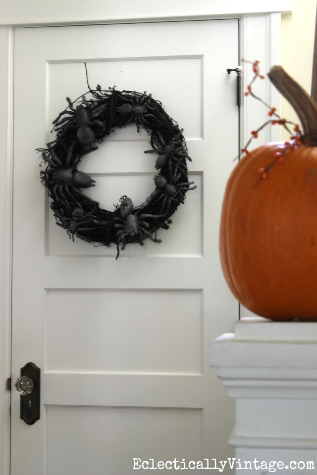 DIY spider wreath - such a great idea! kellyelko.com