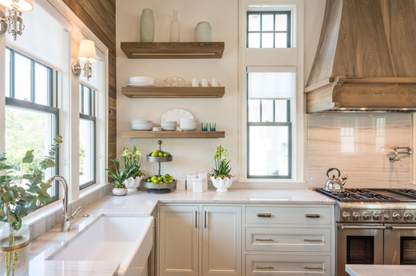 Love the open shelves in this gorgeous white kitchen - take the full home tour kellyelko.com
