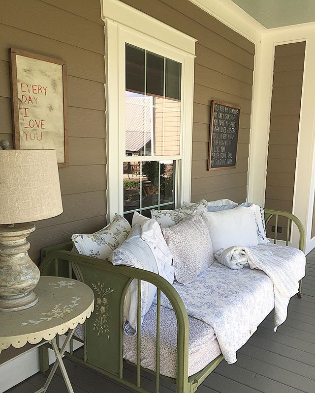 Love the daybed on the porch kellyelko.com