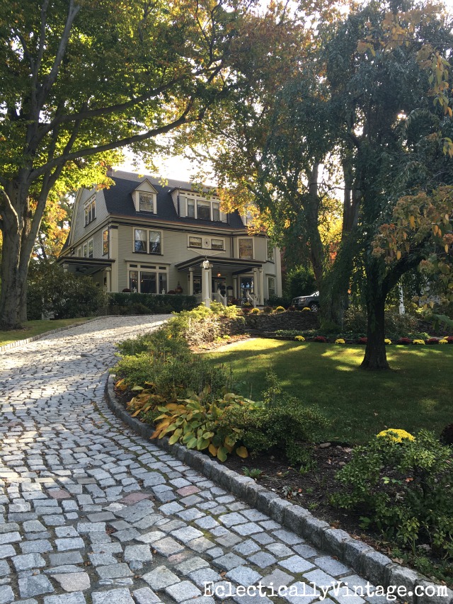 Fall Curb Appeal - 18 stunning homes with ideas to copy! Love the cobblestone driveway kellyelko.com