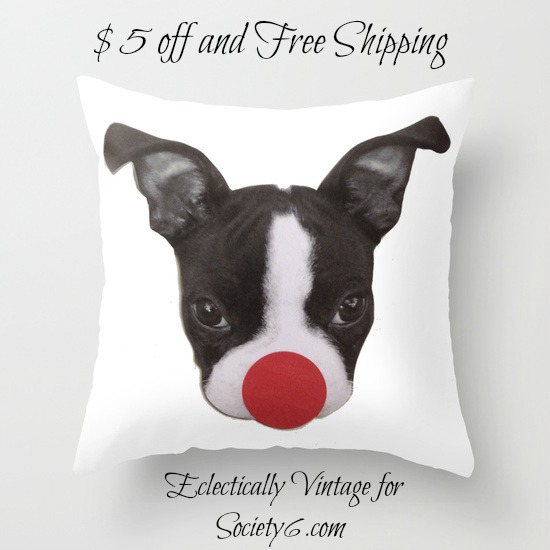 How cute is this Boston Terrier Rudolph pillow! kellyelko.com