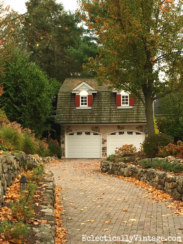 Fall Curb Appeal - 18 stunning homes with ideas to copy kellyelko.com