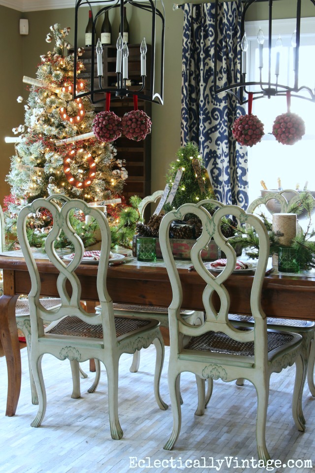 christmas-dining-room-tree-tablescape-2