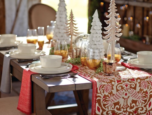 festive-table-setting