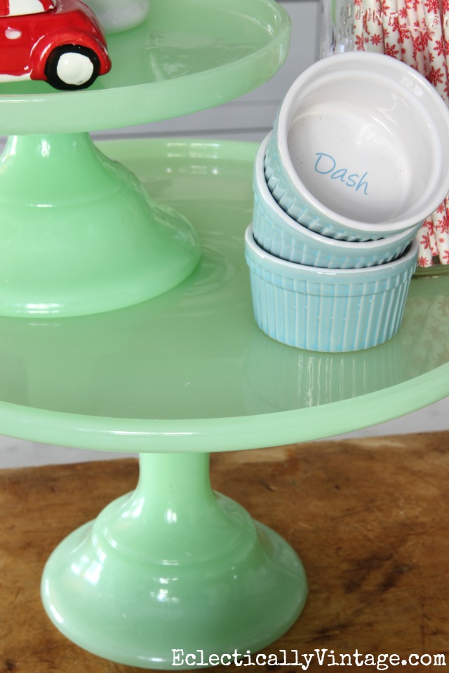 Green glass jadeite cake stand kellyelko.com