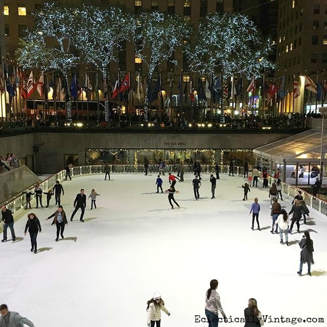 Christmas in New York - ice skating at Rockefeller Center kellyelko.com