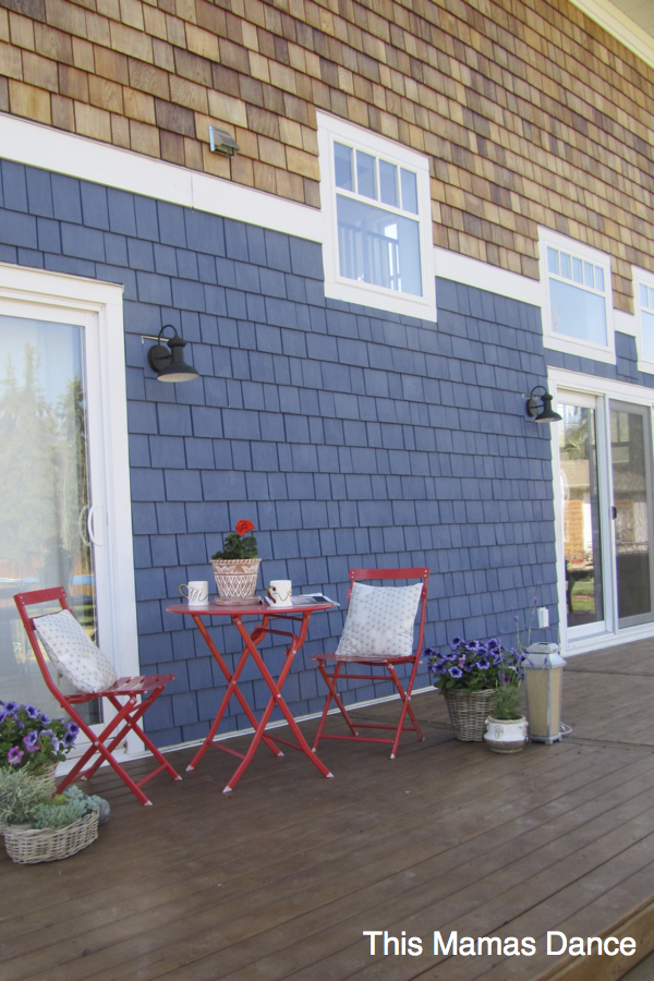 Two toned shingles - love the mix of natural wood and blue paint kellyelko.com