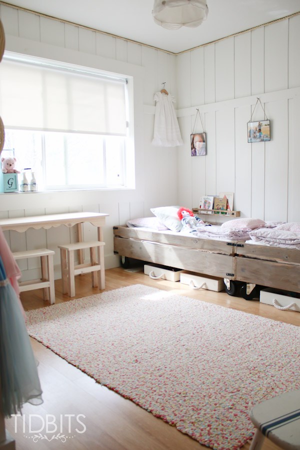 Cute little girls room - love the little wood rolling beds kellyelko.com