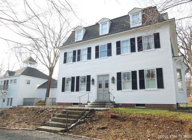 Tour this historic Maine home kellyelko.com