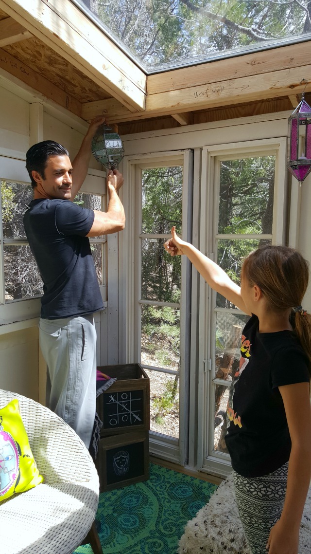 Gilles Marini and daughter decorating her treehouse kellyelko.com