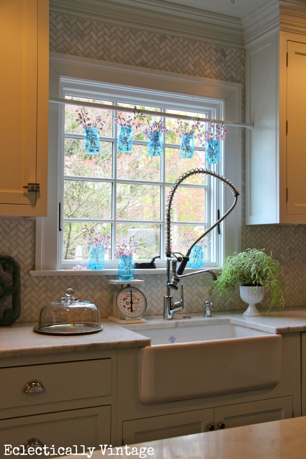 mason-jar-window-treatment