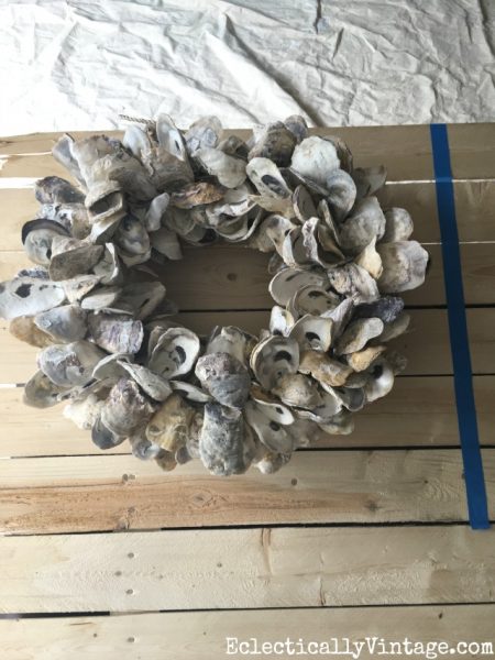 Coastal flag tutorial - love the oyster shell wreath kellyelko.com