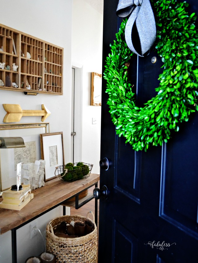 Love the black front door and the light and bright foyer eclecticallyvintage.coim