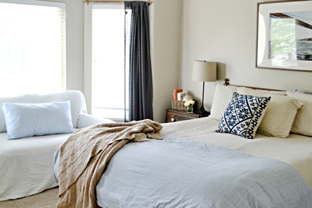 Neutral bedroom with a hint of blue kellyelko.com