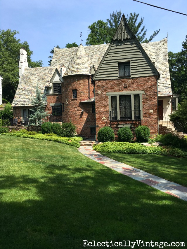 Antique brick tudor - such cub appeal! kellyelko.com