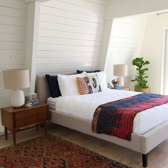 White shiplap bedroom - love the mid century furniture and vintage kantha quilt kellyelko.com