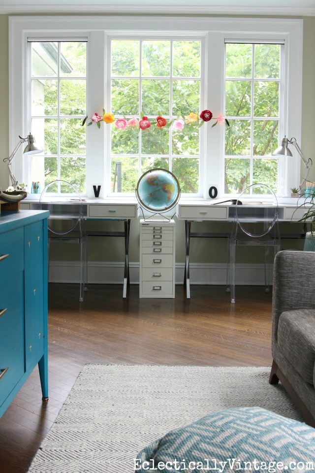Love these shared homework space ideas - function, storage and beauty all in one place! kellyelko.com