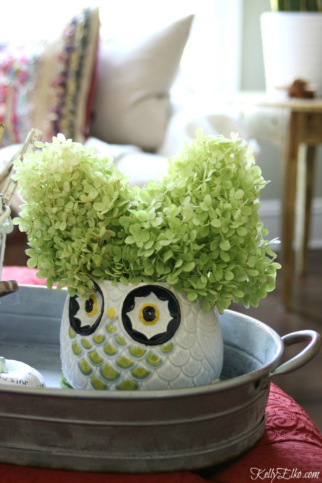 Owl vase with hydrangea hair! kellyelko.com