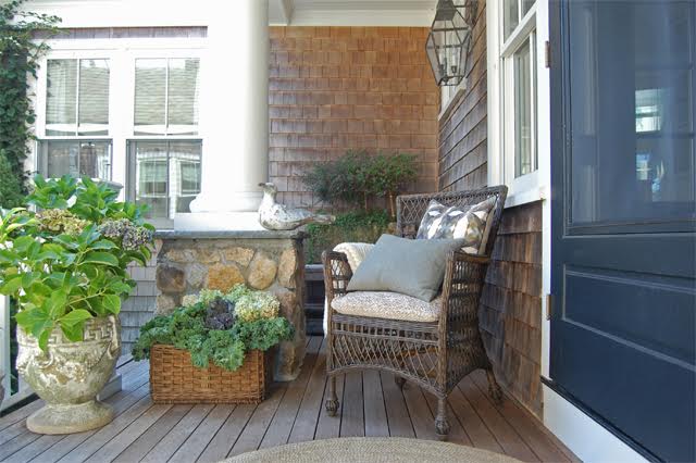 Front porch with hydrangea and kale planter kellyelko.com